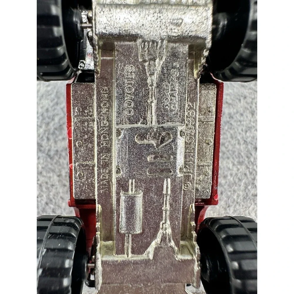 ROAD CHAMPS Vintage Die Cast #24 Coyote Red Jeep T5
